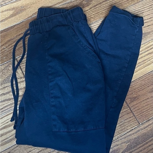 Boy’s Size 12 Black Unisex Joggers, Preloved - Picture 4 of 5